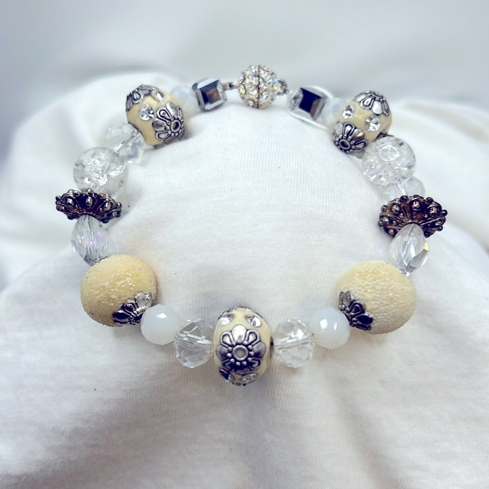 Handmade Bead Bracelet Magnetic Clasp - 7 1/2”